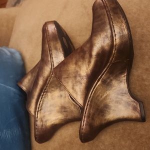Barn Crown Heeled Leather Ankle wedge  brown metallic 9 open toe